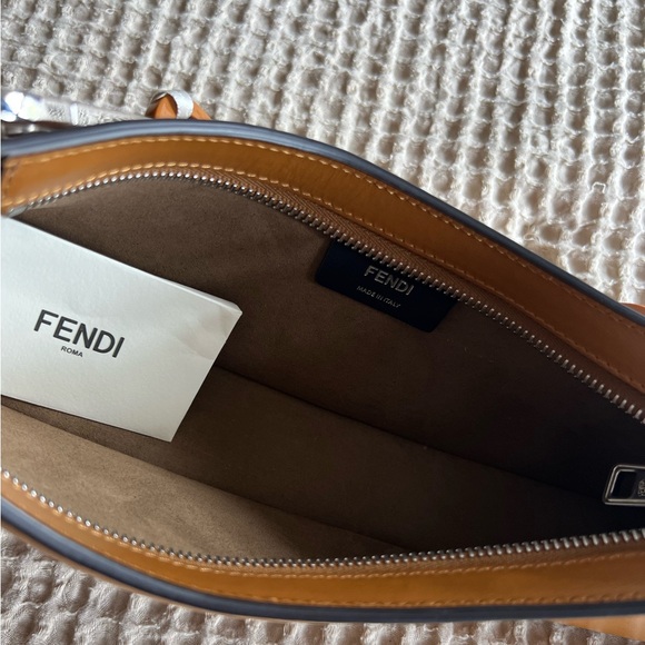 FENDI Authentic - Picture 1 of 3